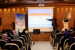 سخنرانی درباره پیشگیری از بیماریهای قلبی عروقی در خانه سلامت شهرداری تهران توسط دکتر اکبر نیک پژوه